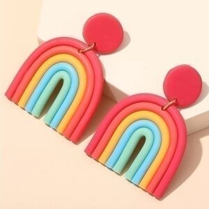 NWT new never worn women’s rainbow fun pride earrings